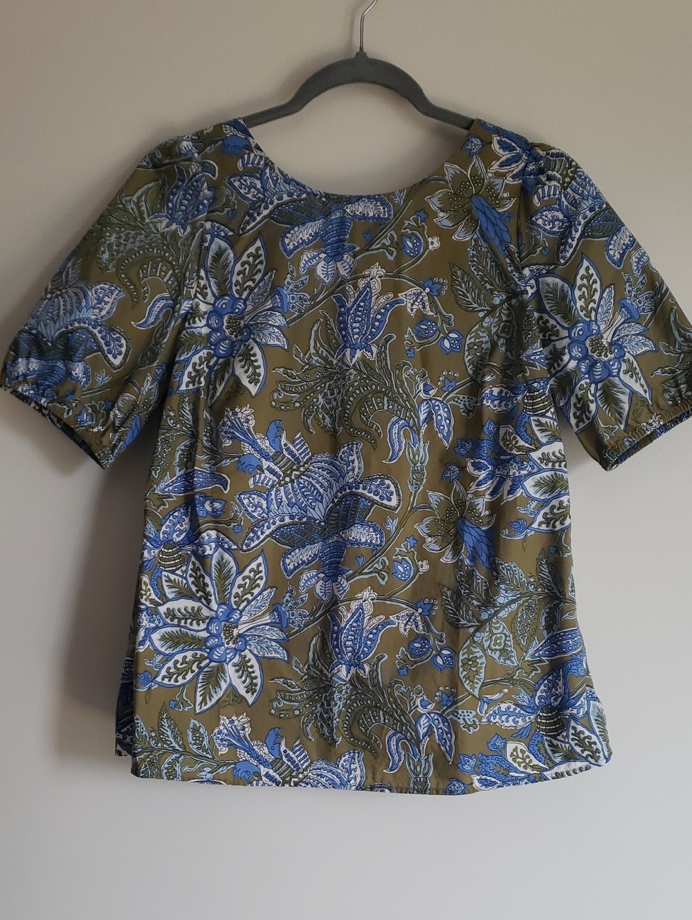 Talbots Olive Blue Print SS Cotton Top Sz S